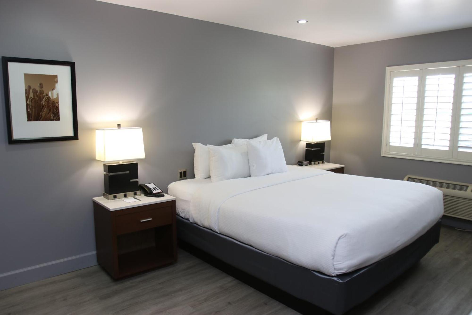 Blvd Hotel And Studios Universal-Hollywood, Ascend Hotel Collection Los Angeles Room photo